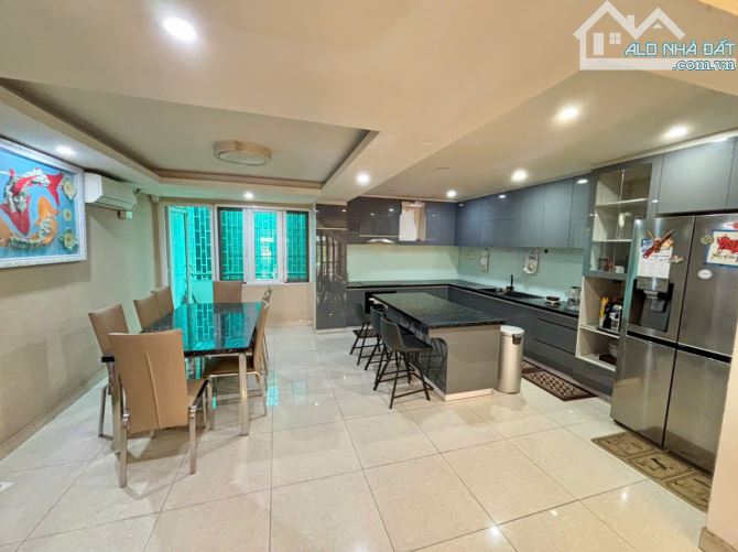 Hẻm Xe Hơi Bành Văn Trân - CMT8, P7, Tân Bình. DT: 6.5x17m, 5 Tầng Thang Máy Giá 20 Tỷ - 1