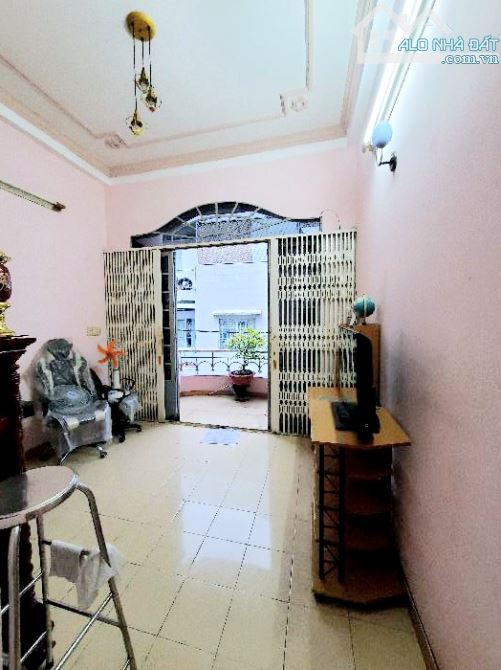 HẺM XE TẢI 8M VÀO NHÀ - VỊ TRÍ ĐẮC ĐỊA ĐỒNG ĐEN - KHU VỰC CỰC HIẾM NHÀ BÁN - 74M2 - 3 TẦNG - 1