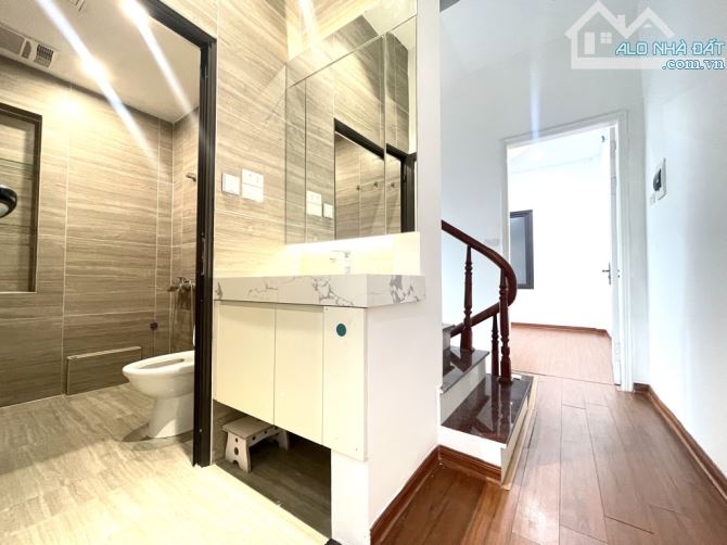 PHỐ THÁI HÀ,ĐẤT PHÂN LÔ,Ô TÔ NGỦ TRONG NHÀ-DT43M2-4 TẦNG GIÁ CHỈ 13,9 TỶ - 1