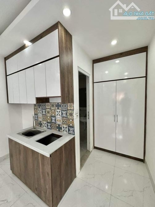 Bán tòa chung cư mini Trung tâm Quận Thanh Xuân - 12 phòng - Thang máy - 800tr/ năm - 1