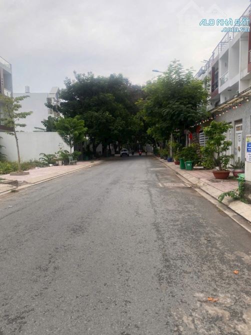 Bán trệt, 2 lầu, 5x18m, đường vào khu dân cư Hà Đô, giá 7.4 tỷ - 1