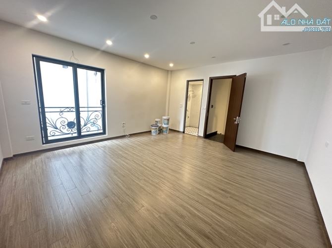 Căn nhà hiếm phố Cổ Linh – 7.9 tỷ - 50.4 m2 - Ô tô rất gần 12m – Ngõ nông – Ngay chợ - 1