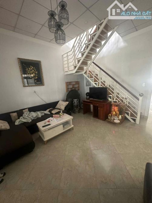 Bán căn nhà Chi Lăng- phường 9 Đà Lạt ●109m²- sân đậu ô tô - 1