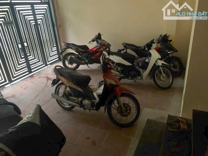 Chuyển đổi cần bán nhà dân xây sẵn dòng tiền Bát Khối Long Biên 115m 4T MT 6m nhỉnh 18 tỷ - 1