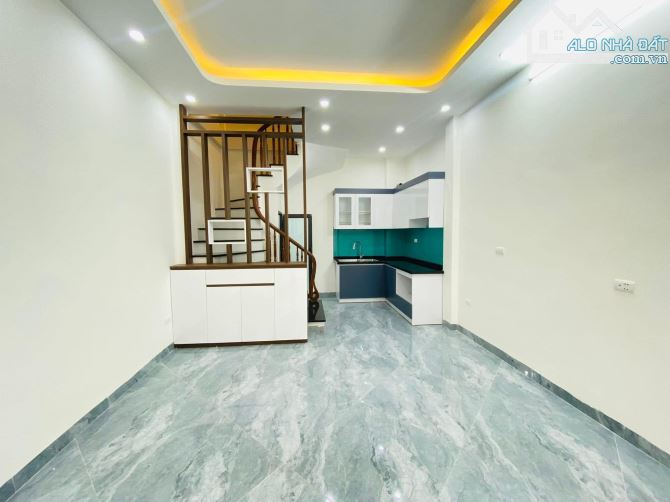 NHÀ ĐẸP PHỐ MINH KHAI – 3 BƯỚC RA PHỐ – 4 TẦNG 30 M2 CHỈ 6.2 TỶ – TRUNG TÂM HAI BÀ TRƯNG - 1