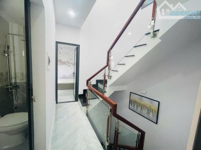 Kế bên KDC Nam Long, 4 Tầng, 4PN, Full nội thất, Sổ mới hoàn công chuẩn, Quận 7 - 1