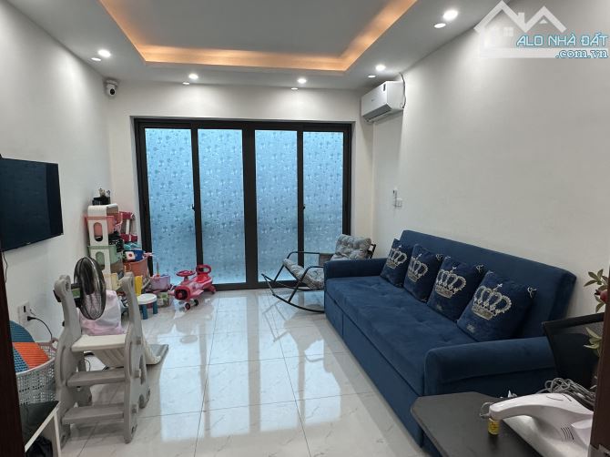 Bán nhà sau chợ Lai Xá, Hoài Đức. Sổ đỏ 30m2 nhà 5 tầng full nội thất. 180m đến Quốc Lộ 32 - 1