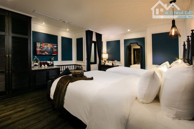 Bán Khách Sạn Mặt Phố Phố Mã Mây, Hoàn Kiếm 350m2 x 10 Tầng - 70 Phòng- MT 12m- Giá 298 Tỷ