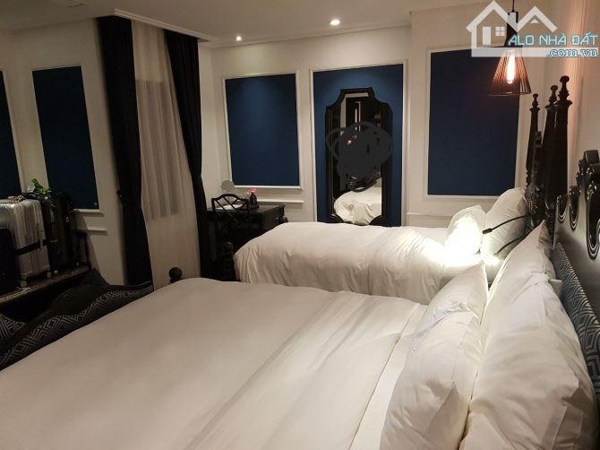 Bán Khách Sạn Mặt Phố Phố Mã Mây, Hoàn Kiếm 350m2 x 10 Tầng - 70 Phòng- MT 12m- Giá 298 Tỷ