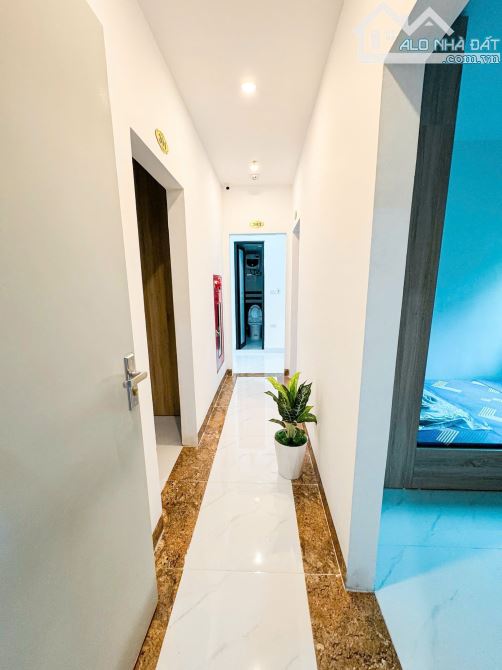 Cần bán nhanh, hạ chào tiếp 1 tỷ toà CHDV Nguyễn Trãi 88m 18 phòng MT 10m ngay Ngã tư sở - 2