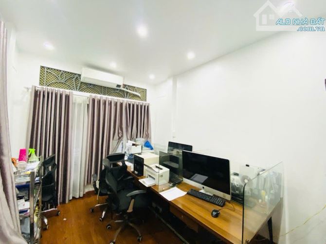 Mặt tiền KD đắc địa Phú Nhuận, giáp Q3, 3 Tầng,105m2 Dtsd,gần Nguyễn Văn Trỗi, Ở/KD,9.9 Tỷ - 2