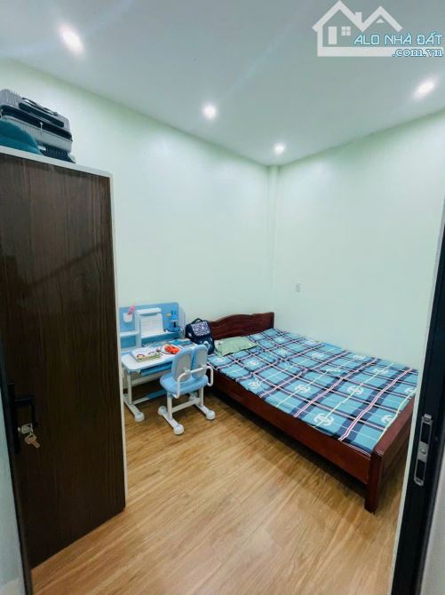 Bán Nhà-Nguyễn Trãi,nhà cũ dẫn xây chắc chắn,về ở ngay,đầu tư,ô tô đỗ cửa,DT:64m,Giá:1,6ti - 2