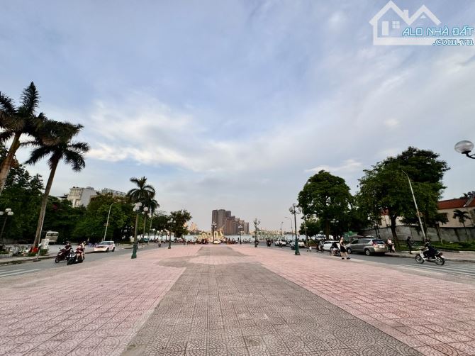 Chính chủ bán nhà PHÂN LÔ - Ô tô gần 2 cụ Rồng - Tây Hồ. Giá chỉ từ 15 tỷ - 2