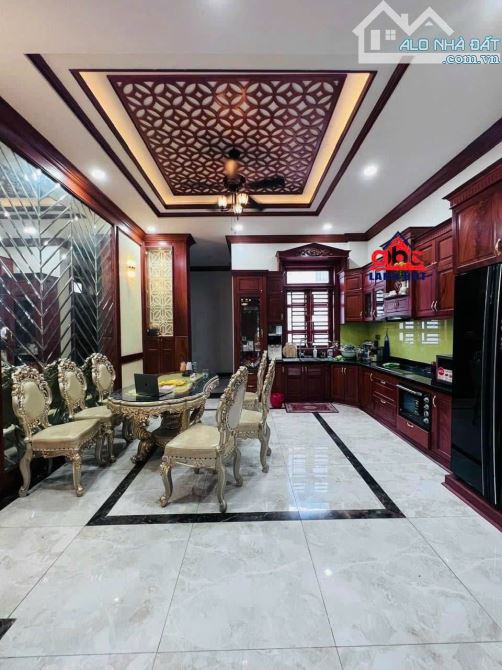 Hạ giá thêm 8 tỷ  còn 13ty( giá cũ 21 tỉ) Cần Bán Gấp Biệt Thự Ngang 10M ngay khu biệt thự - 2