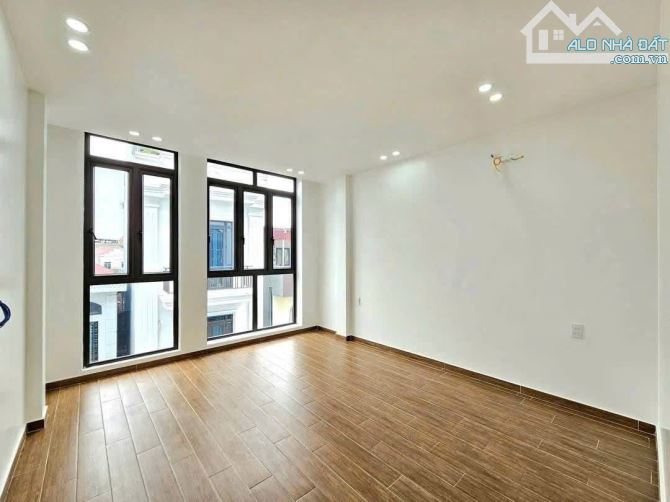 🏠 NHÀ HIẾM 42M HỮU LÊ – GẦN Ô TÔ – CHỈ 5.9 TỶ em gái cần bán nhanh giá trong tuần này nhé - 2