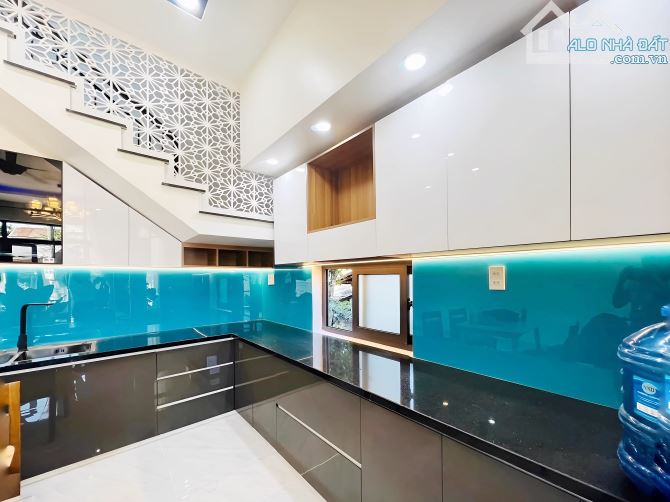 Nhà Lê Văn Quới - Bình Tân DT 57m2, 3 tầng- Mt 4,2m. Giá 5,05 tỷ, full nội thất, hẻm thông - 2