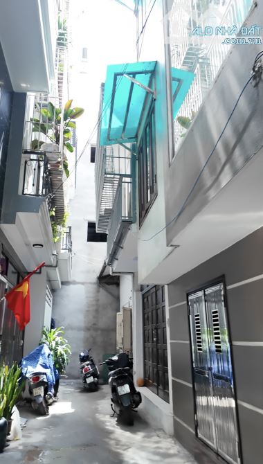 Bán nhà phố Phúc Đồng, 2 Tầng , DT 40m2 , MT 3.5m, Giá 5.55 tỷ , Vị trí đẹp - Ngõ nông - 2