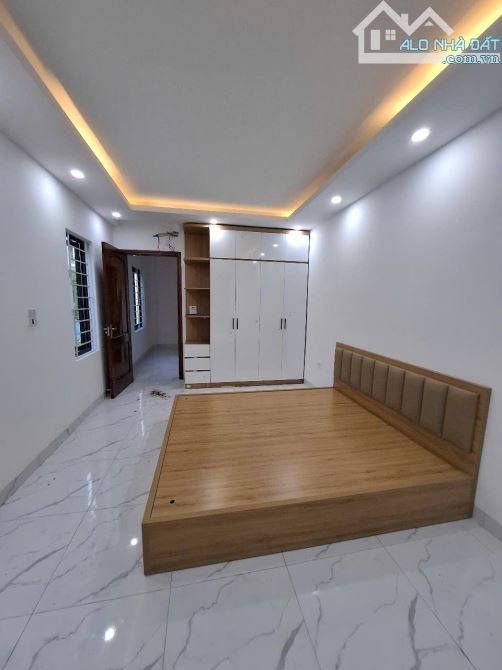 Chính chủ bán nhà La Khê Xây mới lô góc full đồ  34 m2 5 tầng ô tô đỗ cửa - 2