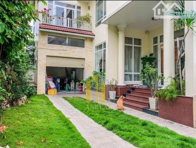 BIỆT THỰ ĐƯỜNG NGUYỄN VĂN HƯỞNG SẴN NỘI THẤT GIÁ 88 TRIỆU - 2