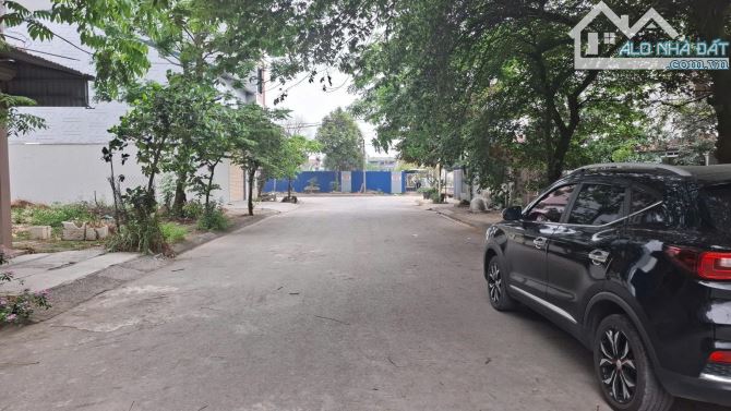 NHÀ XÂY THÔ -  KHU PHÂN LÔ ĐỒNG SẬY - Ô TÔ TRÁNH. - 2