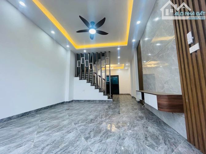 Ô TÔ Đỗ Cửa- Bán nhà 4T xây mới DT 45M2 - Gía 3ty950 ngay gần ĐL Thăng Long , vành đai 4 - 2