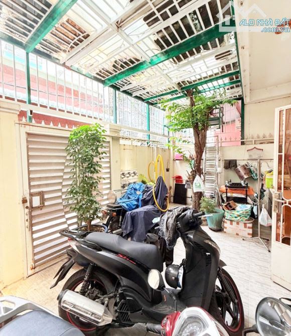 Nhà 3 tầng, Lê Lai, Tân Bình, 6.5x16m, 100m2, nhỉnh 10 tỷ TL - 2