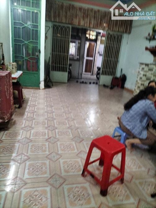 CƠ HỘI HIẾM: Nhà Cấp 4 Hẻm Thoáng Đỗ Công Tường - 2PN, Giá Ưu Đãi! - 2