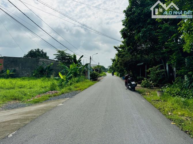 Cần bán đất mặt tiền Phùng Thị Liễu xã Phú Hoà Đông Củ Chi 1480m2 có 300m2 thổ cư - 2