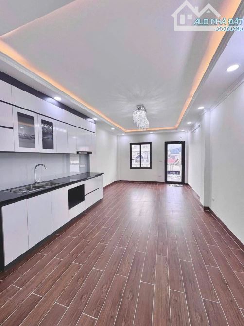 NHÀ 7 TẦNG THANG MÁY - NGÕ Ô TÔ NHỎ - KINH DOANH - 3 MẶT THOÁNG ,  - DT 50m x 7T , Mt 4.5M - 2