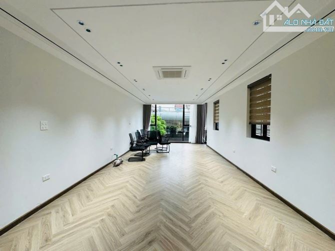 BÁN NHÀ PHÂN LÔ Ô TÔ THANG MÁY THẠCH BÀN LONG BIÊN 8 TỶ 48m 6 TẦNG KINH DOANH GẦN CHỢ - 2