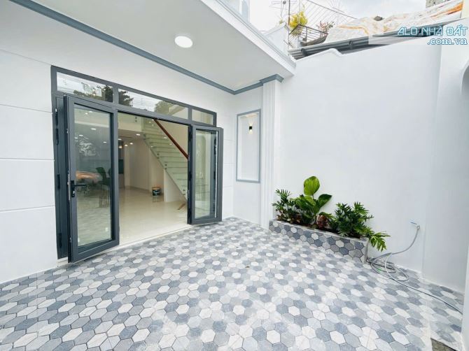 Bán nhà mặt tiền đường nhựa rộng 7m gần Ngã tư Nguyễn Trãi và Quốc lộ 1A - 2