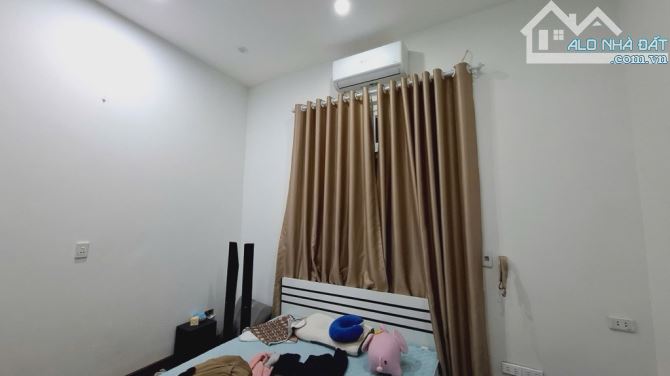 Hiếm – Nhà phố Tư Đình – 6.1 tỷ - 42m2 – Gần khu quân đội – Ô tô 10m – Nhà dân xây - 2