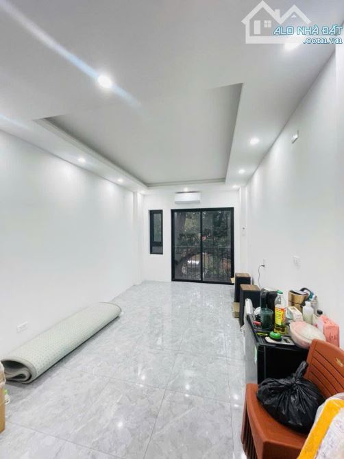 Mặt phố Khương Thượng Đống Đa dt 42m2 5 tầng mt 3.4m - 2