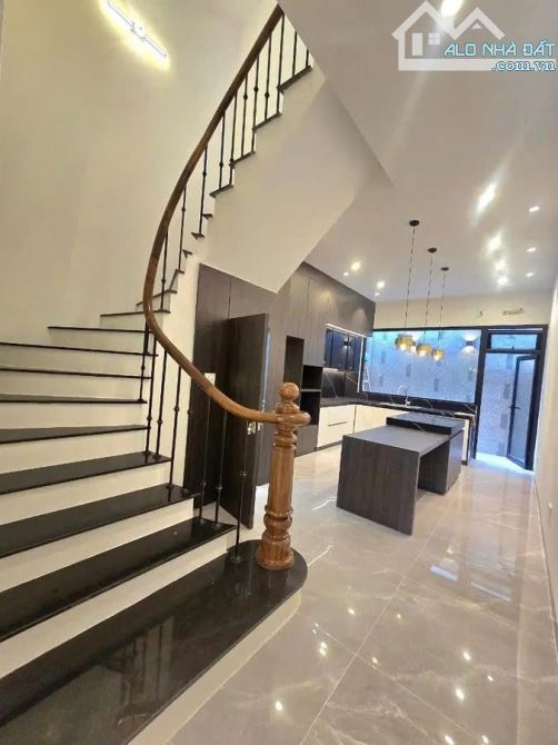 Cần bán nhà Phố Ngọc Thụy, Long Biên, 85m², Gara ô tô – Vỉa hè – Thang máy, Giá 26.3 tỷ - 2