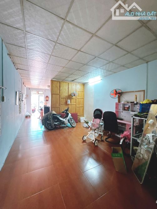 Bán nhà 212m full thổ cư mặt tiền chính khu 18 Hộ Tân Biên gần GX Hà Phát - 2