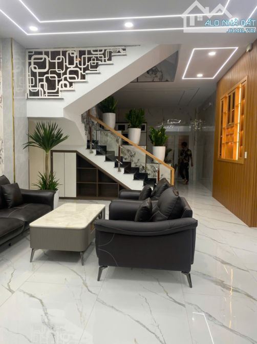 Bán trệt, 2 lầu, 5x18m, đường vào khu dân cư Hà Đô, giá 7.4 tỷ - 2