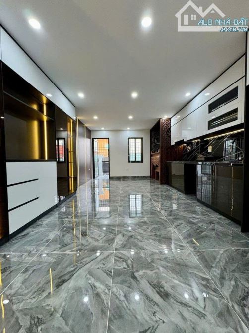 👍👍 BÁN NHÀ CHÍNH CHỦ TRƯƠNG ĐỊNH - RẺ NHẤT PHÂN KHÚC - 63M THANG MÁY - 2