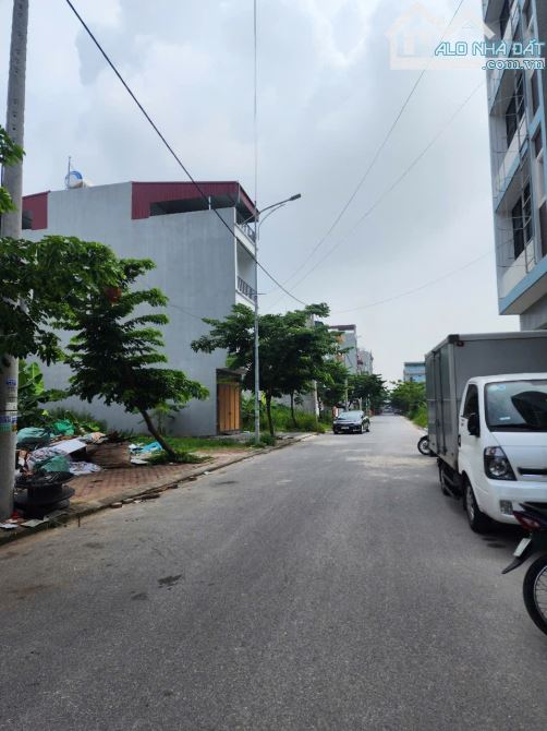 BÁN TRỤC CHÍNH NGÔ QUYỀN, P.KINH BẮC TT BẮC NINH. DT 81M2 MẶT 4,5M - 2