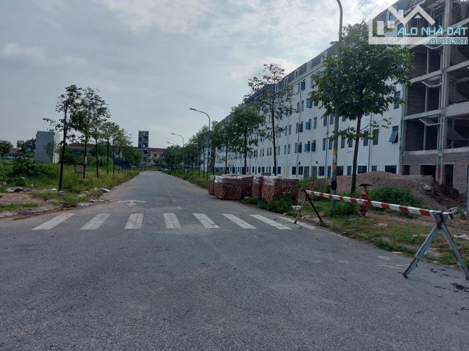 bán gấp lô góc thuộc dự án 4.6 ha lim tiên du, DT 104m2,MT 7.5m. giá chỉ 7.2 tỷ - 2
