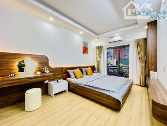 🔥 CƠ HỘI SỞ HỮU CĂN NHÀ 4 TẦNG, MT 5M ĐẸP LONG LANH 39M2 PHỐ HÀO NAM TRUNG TÂM ĐĐ, 3 PHÚT - 2