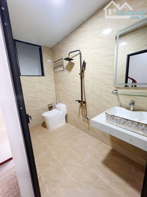 XUÂN PHƯƠNG -40M x 4 TẦNG - 6.5 TỶ - NHÀ DÂN XÂY - Ô tô Đỗ Cửa - 2