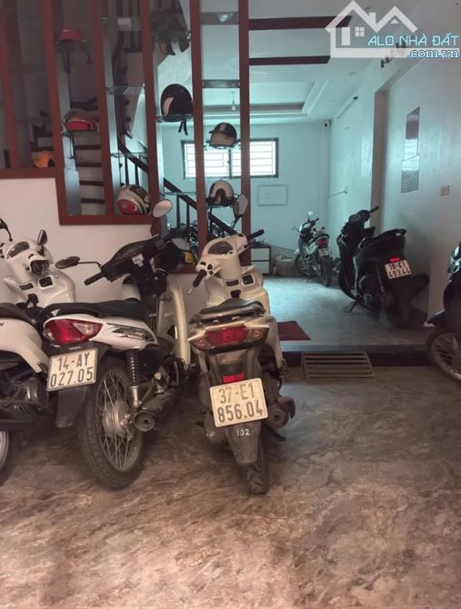 Bán nhà quan hoa, dân xây khung cột chắc chắn, đủ công năng, tiện ích,ở hoặc cho thuê đỉnh - 2