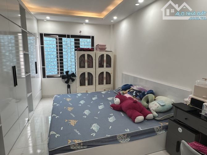 Bán nhà sau chợ Lai Xá, Hoài Đức. Sổ đỏ 30m2 nhà 5 tầng full nội thất. 180m đến Quốc Lộ 32 - 2