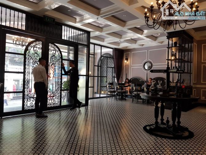 Bán Khách Sạn Mặt Phố Phố Mã Mây, Hoàn Kiếm 350m2 x 10 Tầng - 70 Phòng- MT 12m- Giá 298 Tỷ