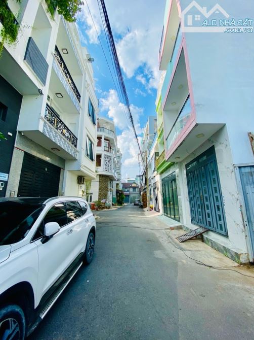 BÁN NHÀ LÊ VĂN QUỚI BÌNH TÂN 104M2 4 TẦNG 5PN NGANG 6M CHỈ 7.3 TỶ HẺM XE HƠI THÔNG - 2