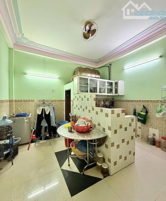 Sát Mặt Tiền Lạc Long Quân, Phường 8 Tân Bình, 4 Tầng, 45m2, 4PN. Chỉ  5.7 tỷ - 3
