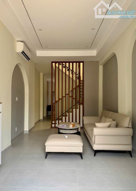 NHÀ ĐẸP NGUYỄN VĂN QUÁ – HẺM XE HƠI ĐỖ CỬA – 20m Ra MẶT TIỀN BỜ KÈ THAM LƯƠNG -51m2 – CHỈ - 3