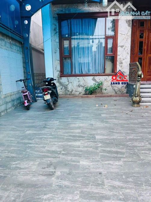 Hạ giá thêm 8 tỷ  còn 13ty( giá cũ 21 tỉ) Cần Bán Gấp Biệt Thự Ngang 10M ngay khu biệt thự - 3