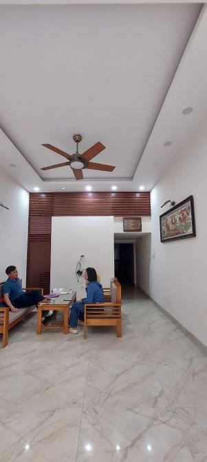 Cho thuê nhà ngõ 12 Nhuệ Giang 50m 3 tầng 11tr ô tô đỗ cửa - 3