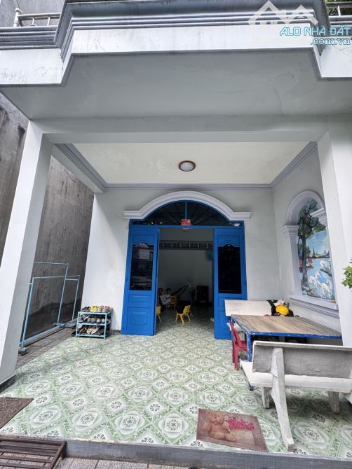 BÁN GẤP NHÀ 2 TẦNG MẶT TIỀN CÔNG VIÊN,DT 120M,LÊ VĂN VIỆT TÂN PHÚ, Giá Hơn 6 tỷ - 3